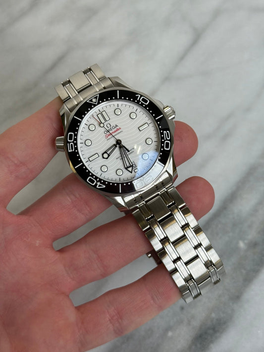 Omega 2026 22103042204001 White Seamaster 300M on Bracelet New Complete 14537