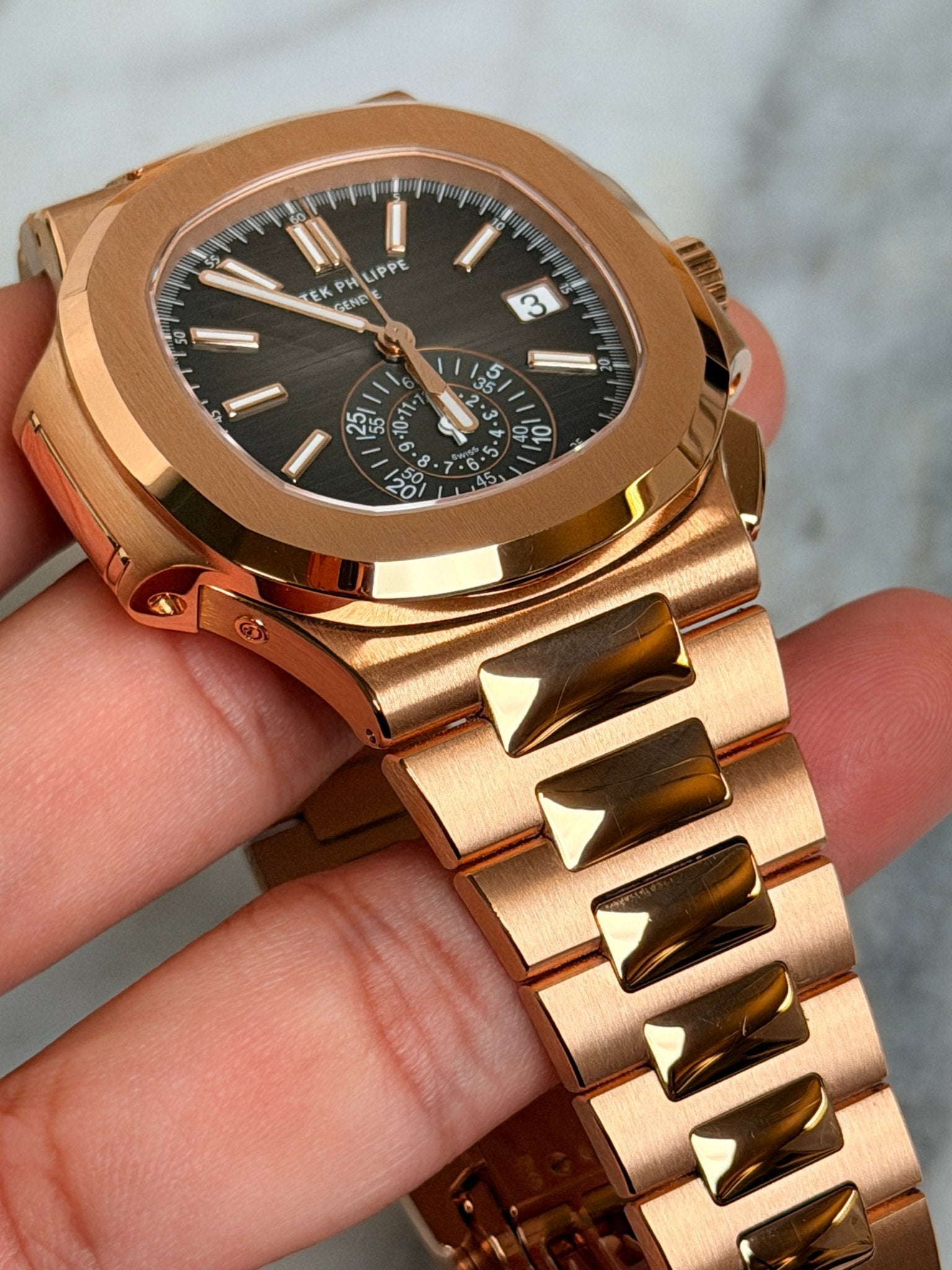 Patek 2023 5980/1R Nautilus Like New, New Buckle Complete 13281