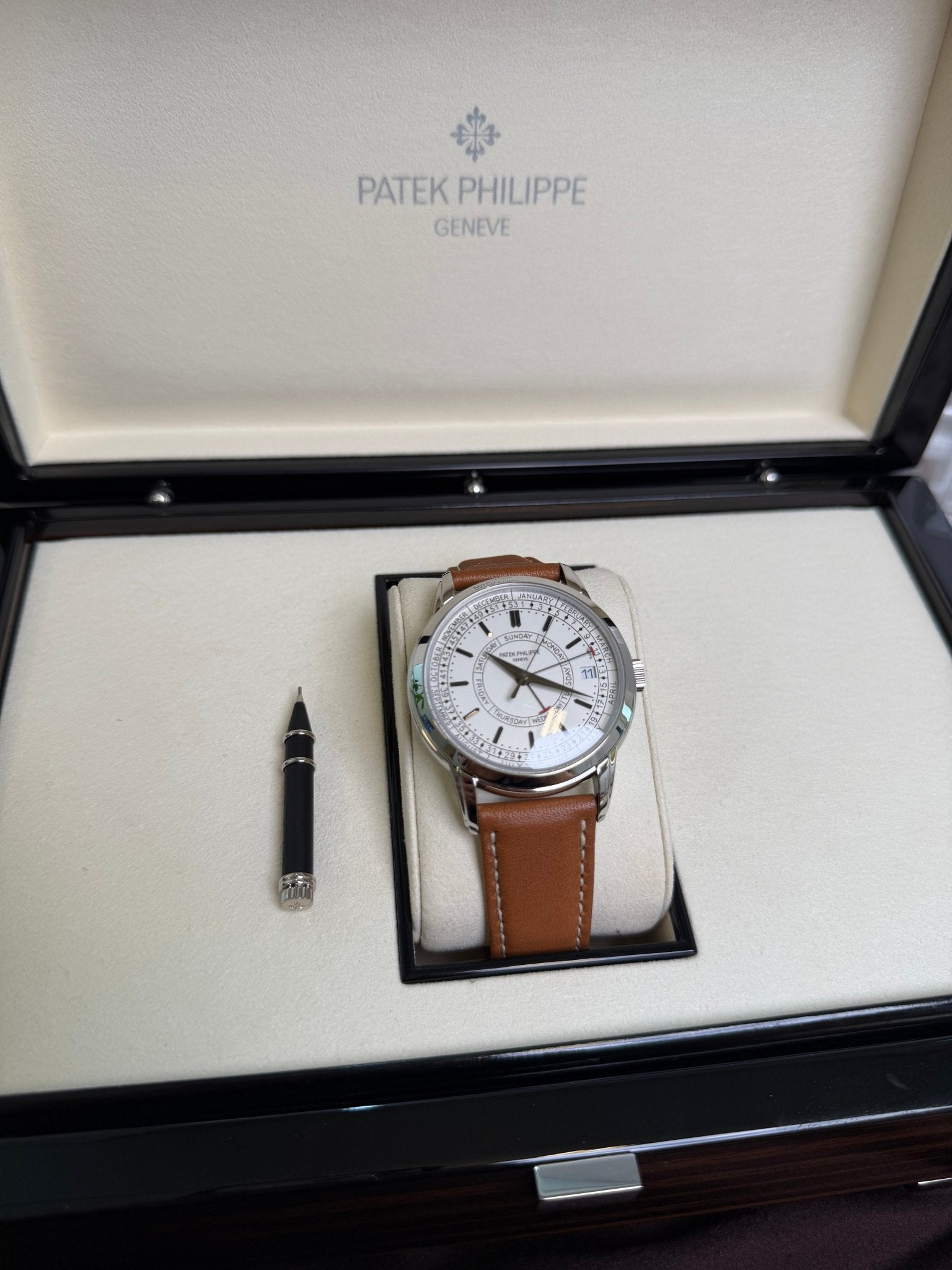 Patek 5212A Weekly Calendar New Complete, No Warranty Papers 14468