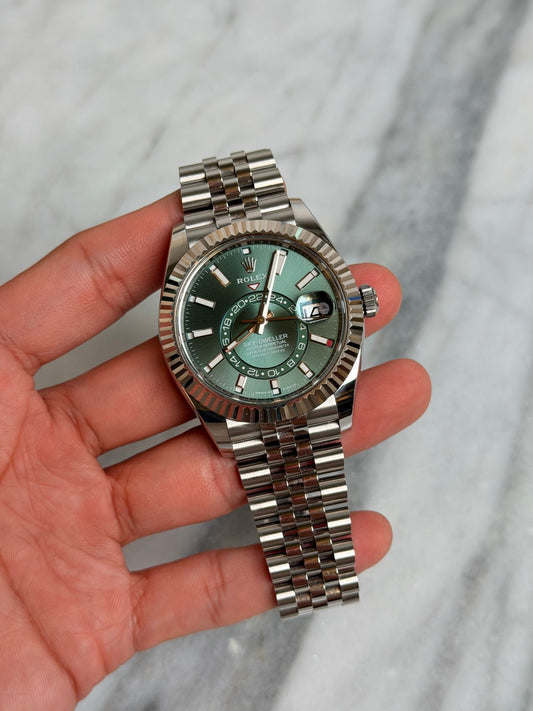 Rolex 2024 336934 Jubilee Green Sky Preowned Complete 14700