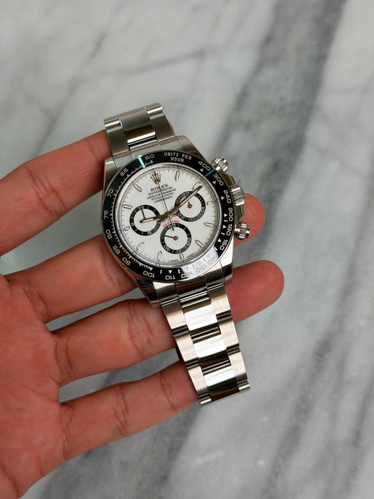 Rolex 2025 126500LN Panda Preowned Good Complete 14861