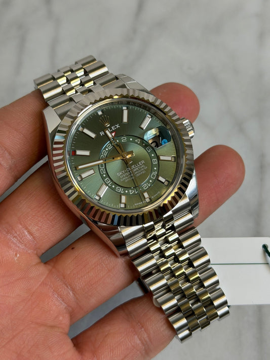 Rolex 2026 336934 Jubilee Green Sky New Complete w/ White Tag 14827